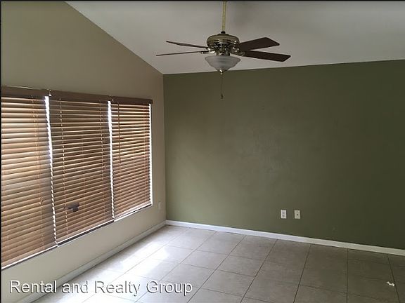 2nd image of 821 Belvoir Dr