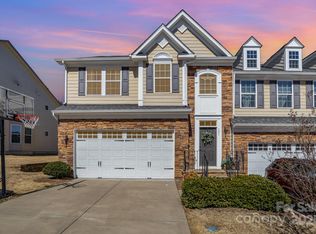 121 Inlet Point Dr, Tega Cay, SC 29708