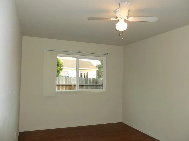 437 Central Ct — Photo 19