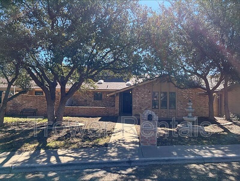 1st image of 4660 Lemonwood Ln