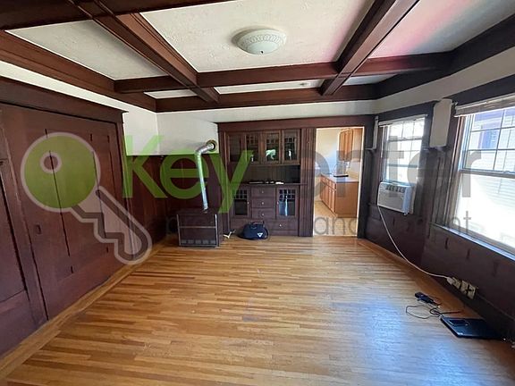 4th image of 1517 23rd St APT 5