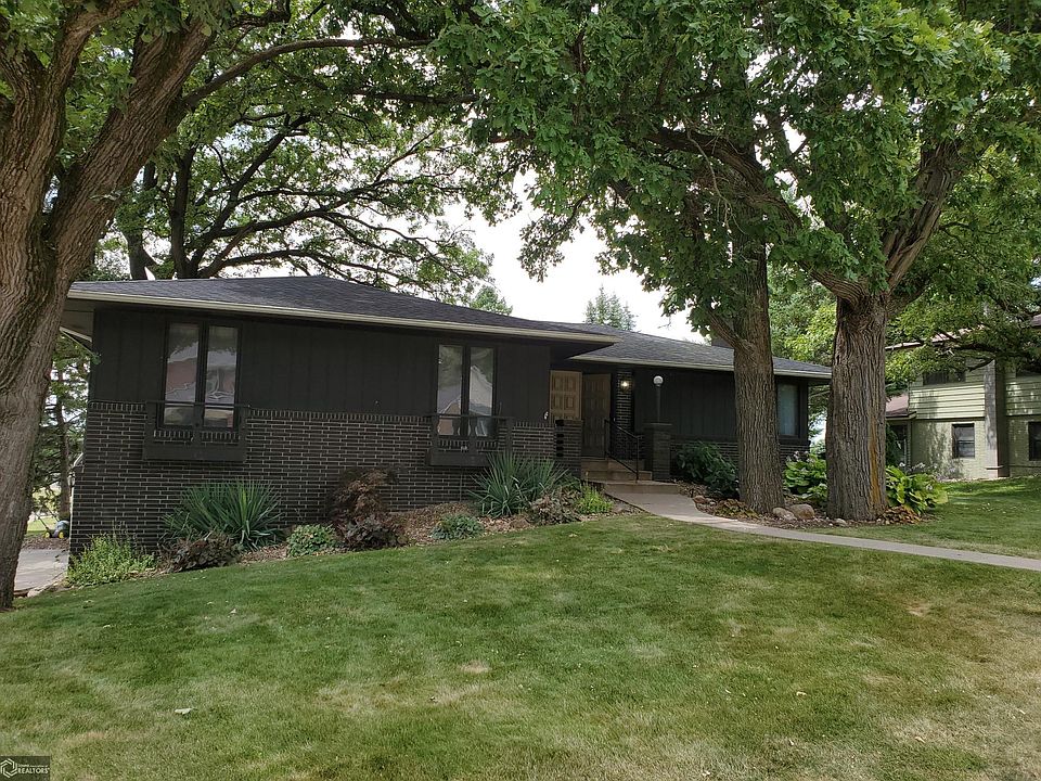 1st image of 1304 Thomas Dr