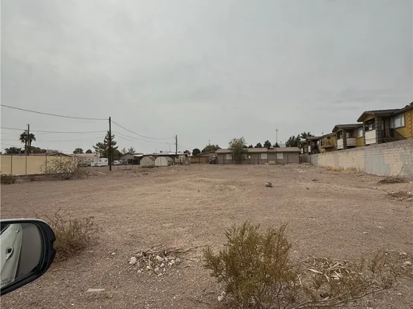 425 Hunter Dr, Henderson, NV 89011