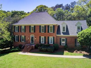 5162 Charlemagne Way SW, Lilburn, GA 30047