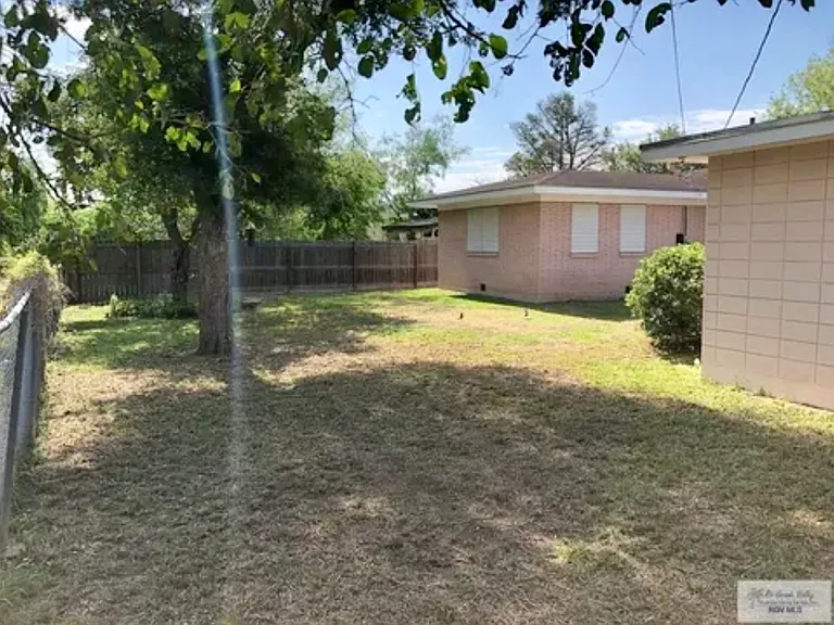 1135 Parkwood Pl — Photo 11