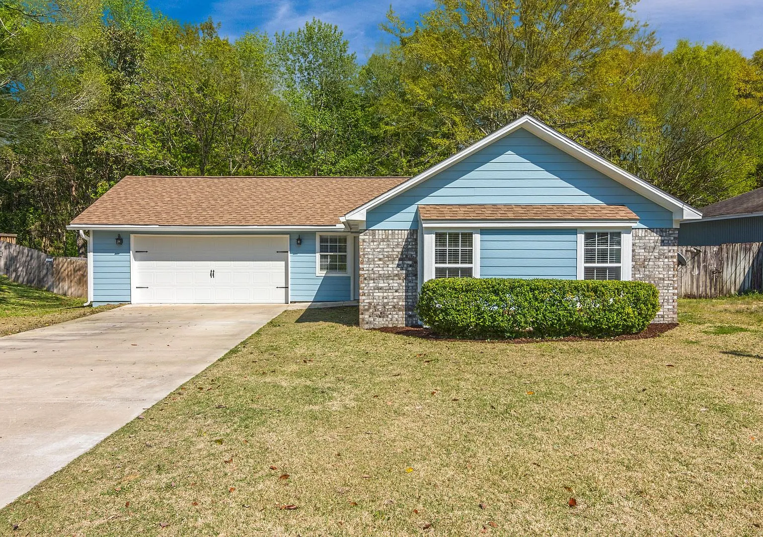 511 Oak Avenue Niceville, FL 32578 — Photo 1