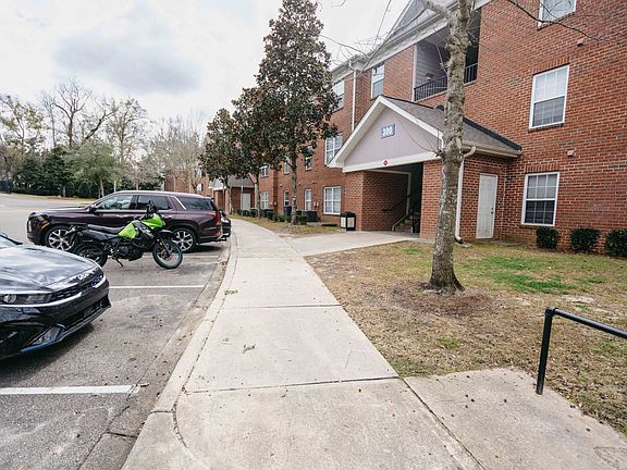 2nd image of 3000 S Adams St #335