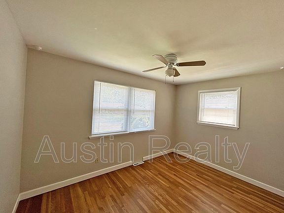 5th image of 836 Holiday Ave