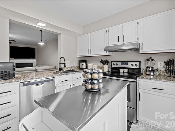 5th image of 8407 Rust Wood Pl