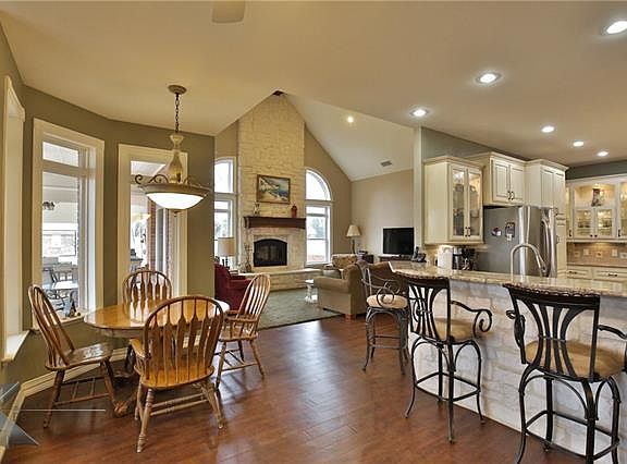 4th image of 101 Olivias Ct