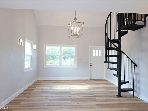 4th image of 407 W 17th St