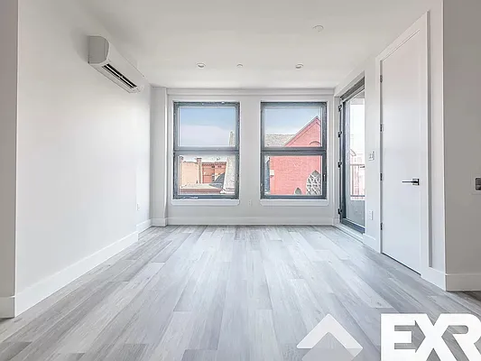 Rented by EXR | media 1