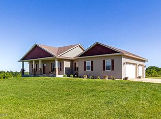 1223 16th St SW, Stewartville, MN 55976
