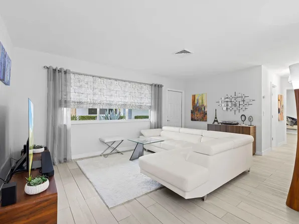 2439 Polk Street #10, Hollywood, FL 33020