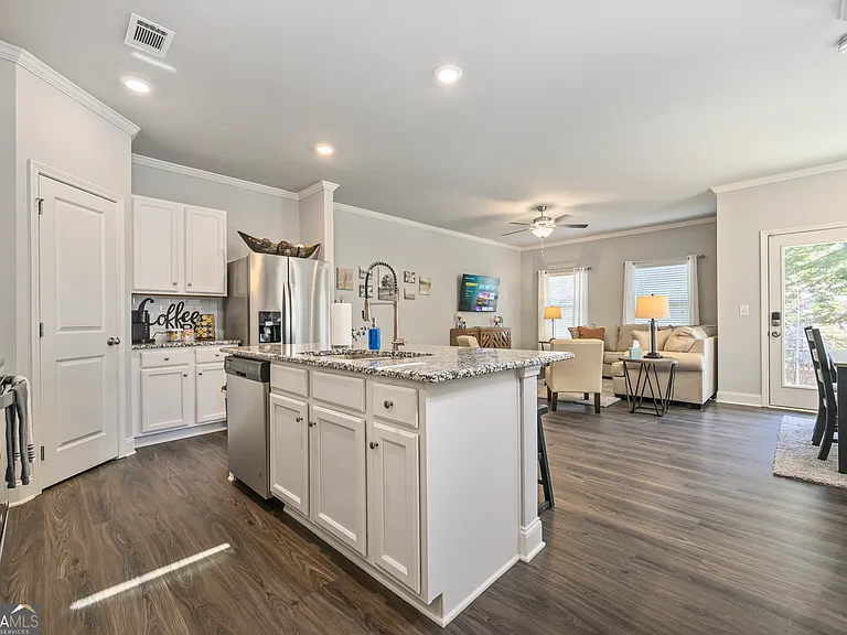 2059 Pinnacle Walk Dr — Photo 11