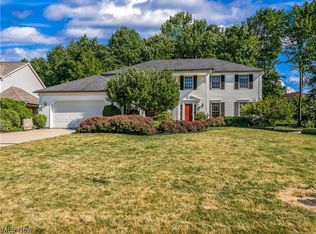 20501 Wildwood Ln, Strongsville, OH