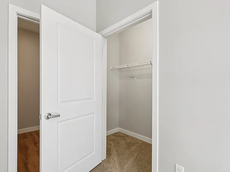 Berkshire Apartments — Photo 46