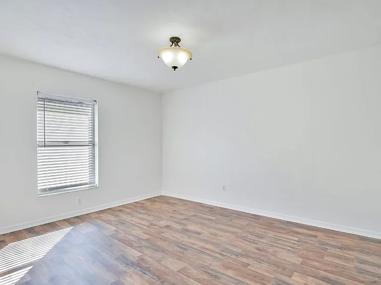 1467 Bay Grove Dr — Photo 4