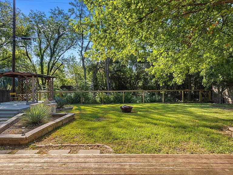 5313 Harvest Ln — Photo 4