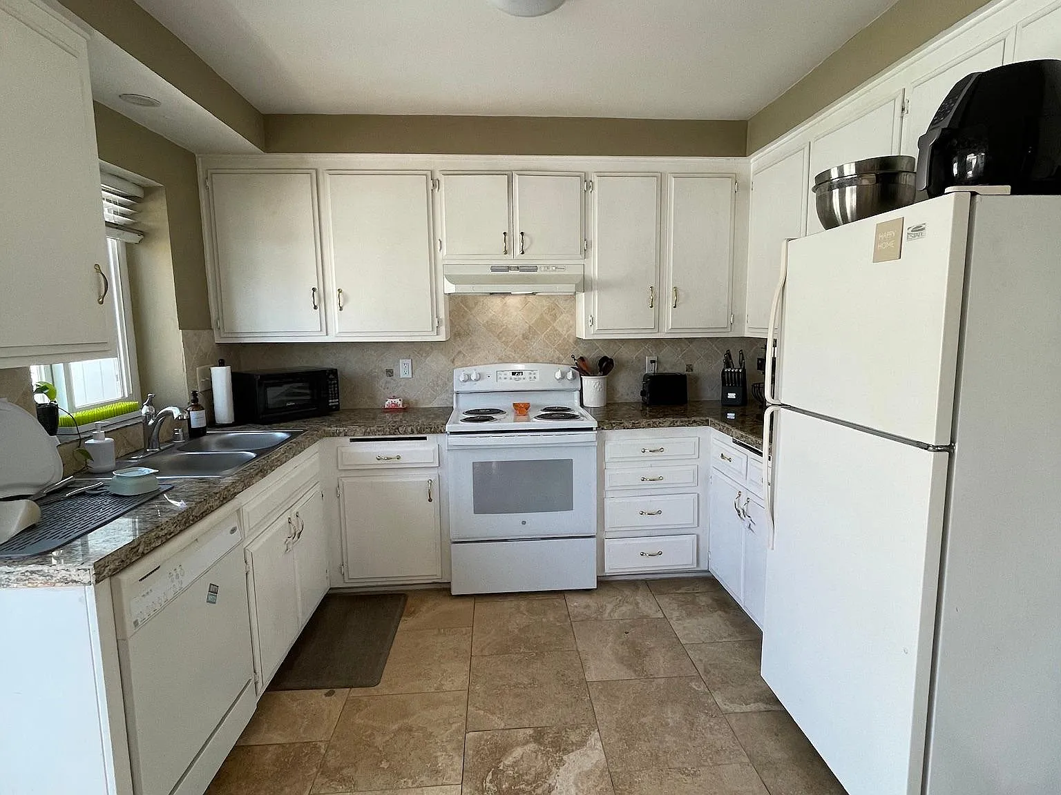 2 bed, 1.5 bath, 1000 sqft, $3,495 — Photo 3