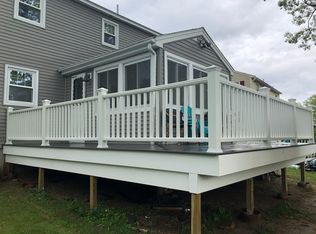 92 Fleming St, Lowell, MA 01851