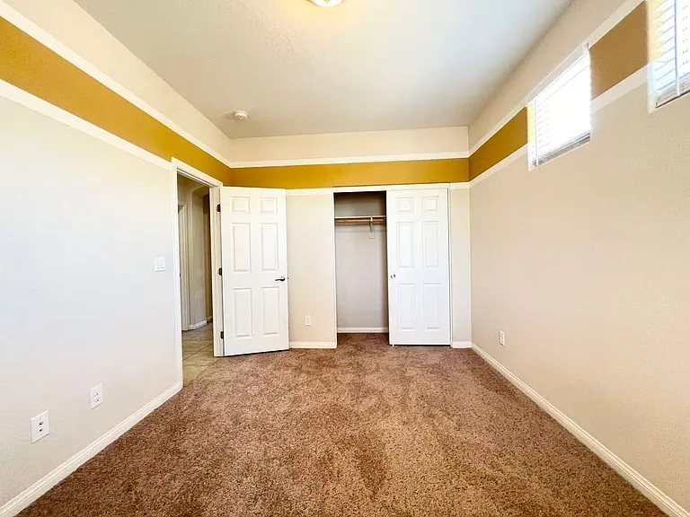 5729 Tideview St — Photo 17