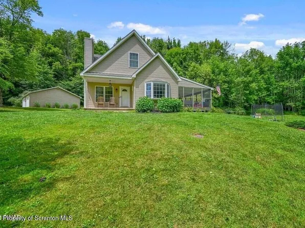 63 Millers Farm Ln, Honesdale, PA 18431
