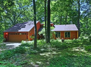 N2253 Bonnie Brae Ln, Lake Geneva, WI 53147