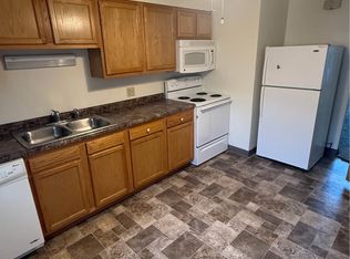 1813 13 1/2 St S APT 3, Fargo, ND 58103