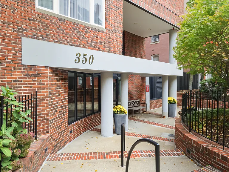 350 North St #300 — Photo 22
