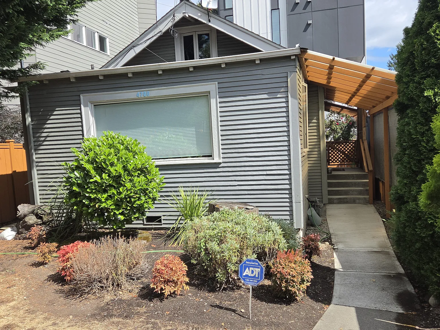 2 bed, 200 sqft, $920 — Photo 3