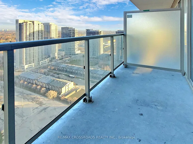 2033 Kennedy Rd #3303 — Photo 32