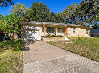 341 Hurst Dr, Bedford, TX 76022