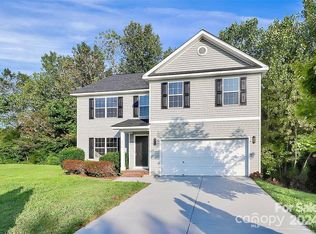 2225 Southwind Dr, Charlotte, NC 28216