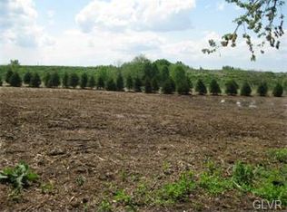 365 Country Club Rd, Easton, PA 18045