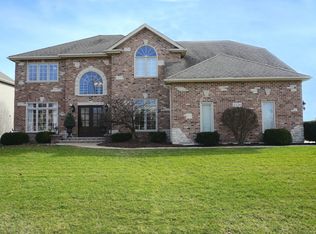 2556 Dewes Ln, Naperville, IL 60564