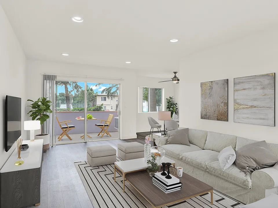4533 Los Feliz