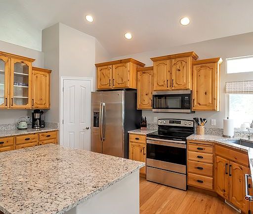 5th image of 874 W Millrace Park Ct