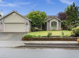 19858 Castleberry Loop, Oregon City, OR 97045