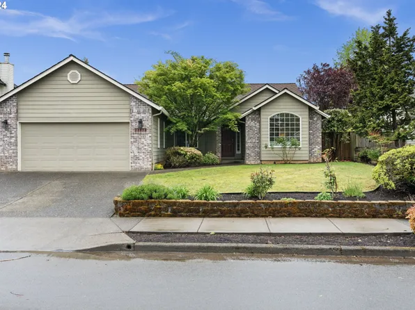19858 Castleberry Loop, Oregon City, OR 97045