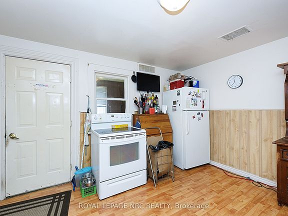 4th image of 1 Cumming St