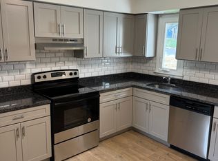 643 Providence St APT 2W, Albany, NY 12208