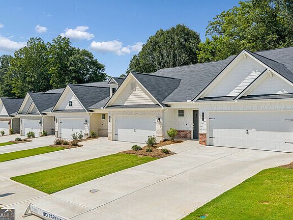 4th image of 42 Silver Leaf Ln #6