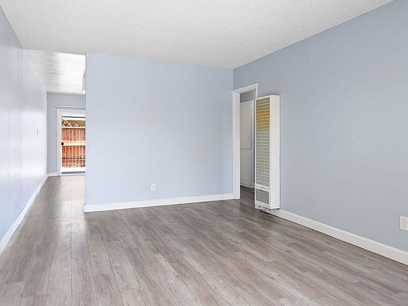 4th image of 1546 W Juno Ave #B