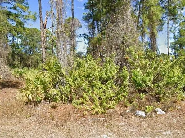 1019 Macy St E, Lehigh Acres, FL 33974