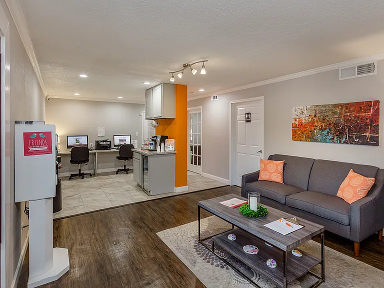Las Velas at Hillcroft Apts. — Photo 13