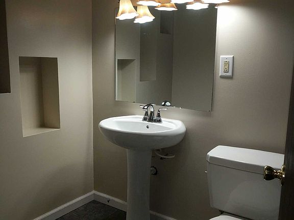 4th image of 1560 Willis Ave APT 1A