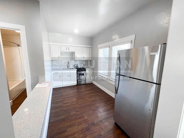 1758 6th Ave #9 — Photo 3
