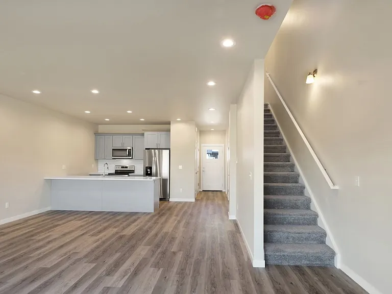 2209 Dejong Dr — Photo 12