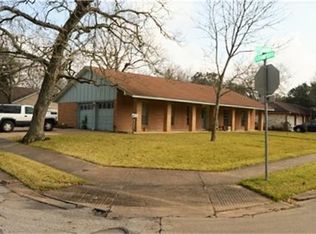 801 Sycamore St, Lake Jackson, TX 77566